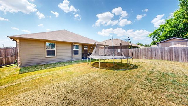 2900 Manu Street, Fort Worth, TX 76123