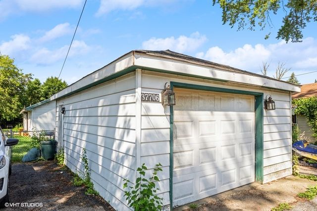 37706 N Nippersink Place, Spring Grove, IL 60081