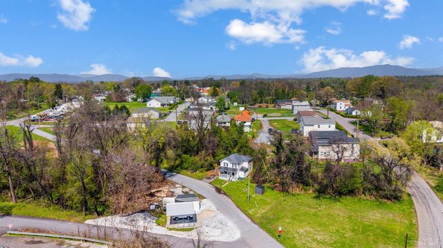 219 Pleasant Street, Lynchburg, VA 24501