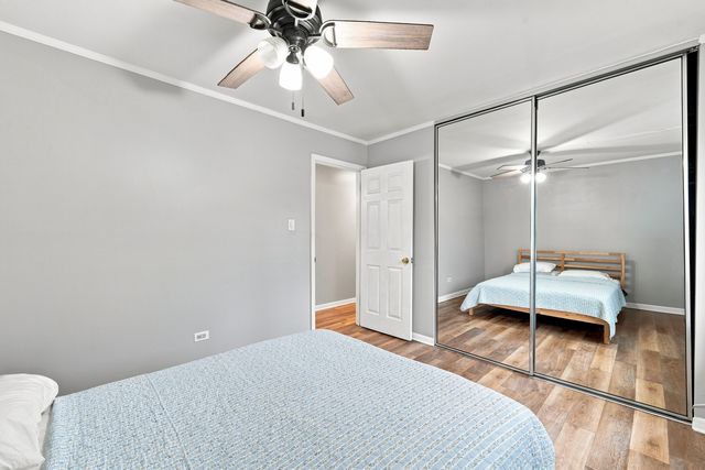 5115 Blodgett Avenue 213, Downers Grove, IL 60515