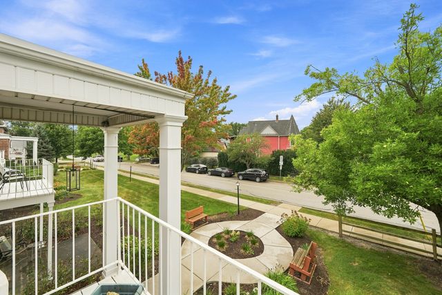 5115 Blodgett Avenue 213, Downers Grove, IL 60515