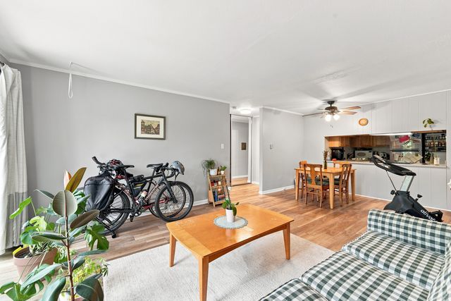 5115 Blodgett Avenue 213, Downers Grove, IL 60515