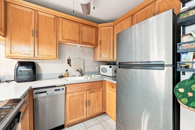 5115 Blodgett Avenue 213, Downers Grove, IL 60515