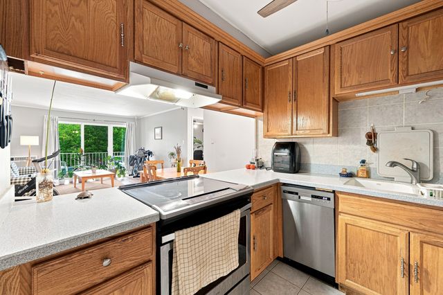 5115 Blodgett Avenue 213, Downers Grove, IL 60515