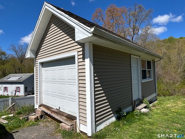 205 West Road, Beacon Falls, CT 06403
