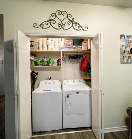 2011 Cottonwood Dr, Portland, TX 78374