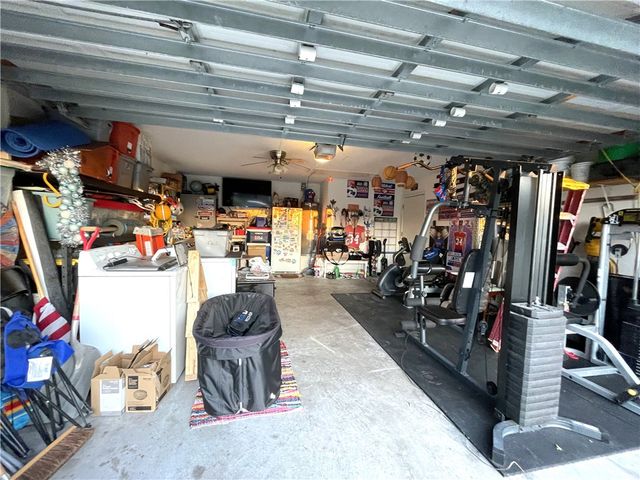 2011 Cottonwood Dr, Portland, TX 78374