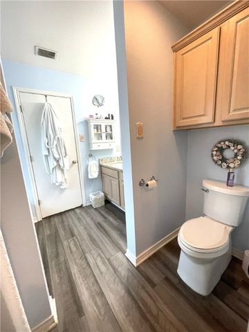 2011 Cottonwood Dr, Portland, TX 78374