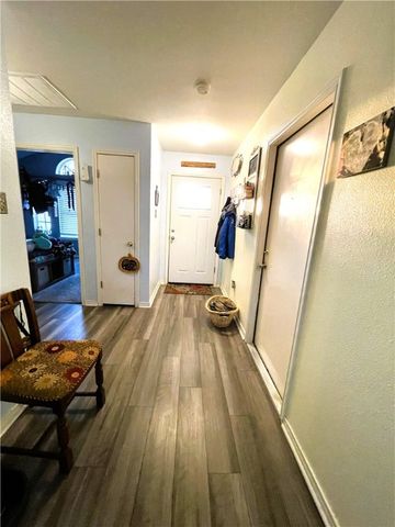 2011 Cottonwood Dr, Portland, TX 78374