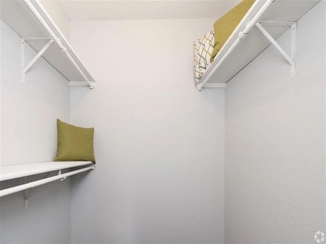 7610 Cameron Rd 324, Austin, TX 78752