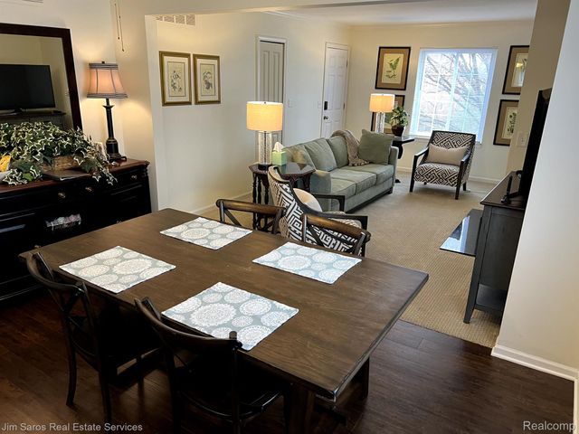 906 NEFF Road, Grosse Pointe, MI 48230