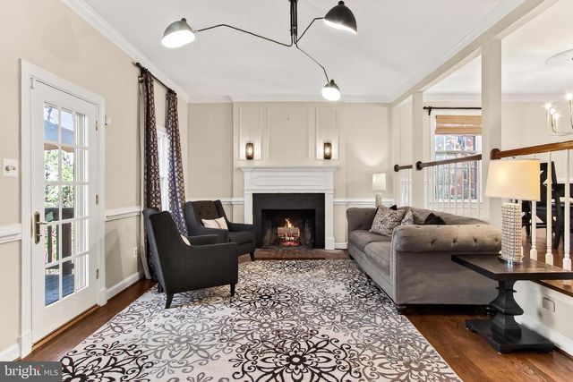 7994 HIDDEN BRIDGE DR, Springfield, VA 22153