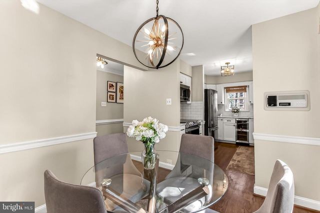 7994 HIDDEN BRIDGE DR, Springfield, VA 22153