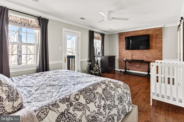 7994 HIDDEN BRIDGE DR, Springfield, VA 22153