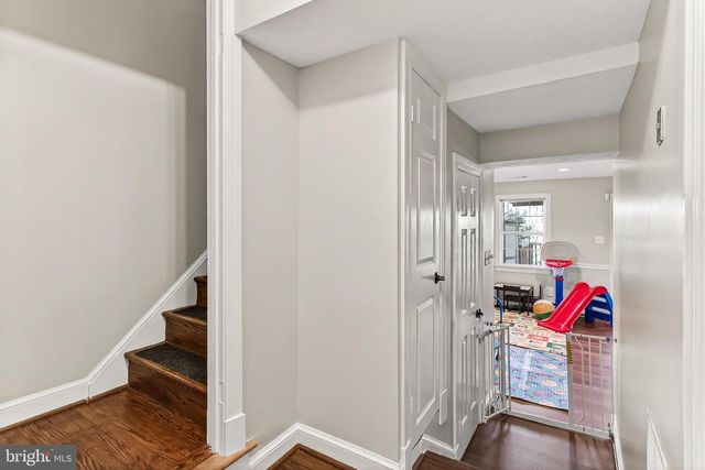 7994 HIDDEN BRIDGE DR, Springfield, VA 22153