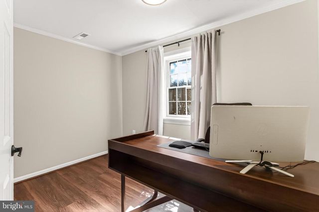 7994 HIDDEN BRIDGE DR, Springfield, VA 22153