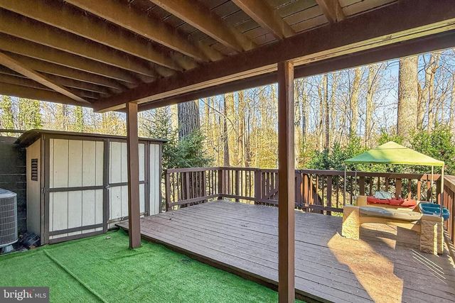 7994 HIDDEN BRIDGE DR, Springfield, VA 22153