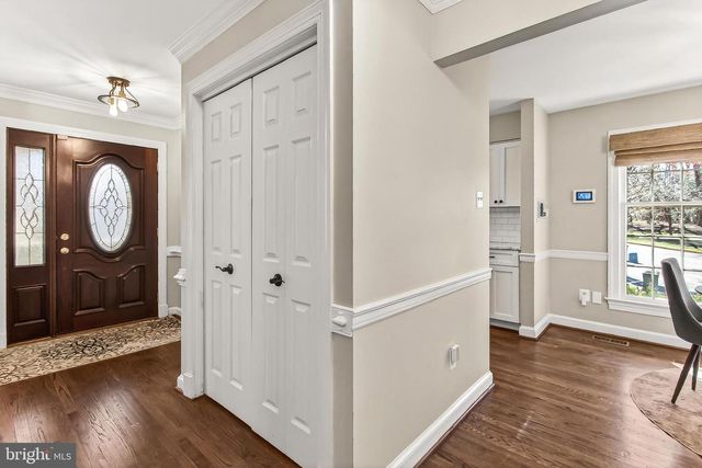 7994 HIDDEN BRIDGE DR, Springfield, VA 22153