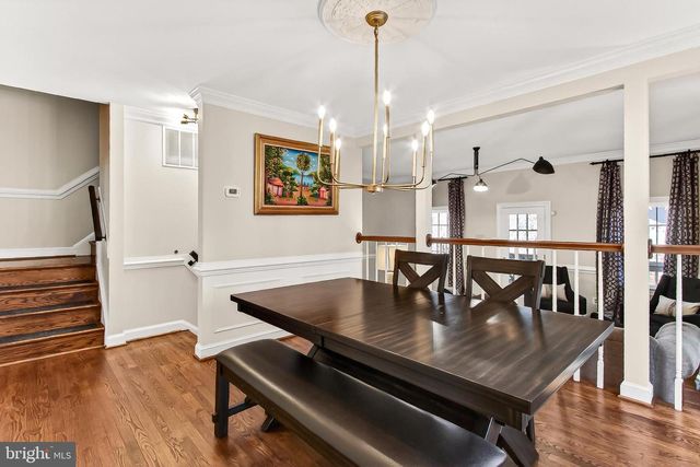 7994 HIDDEN BRIDGE DR, Springfield, VA 22153