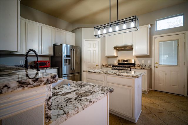 32102 Annice Lane, Pinehurst, TX 77362