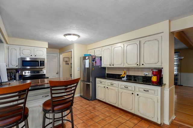 4855 East Cimarron Lane, Springfield, MO 65803