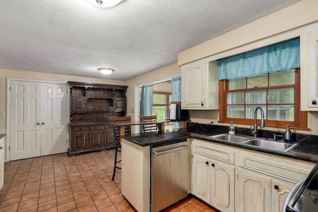 4855 East Cimarron Lane, Springfield, MO 65803