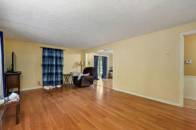 4855 East Cimarron Lane, Springfield, MO 65803