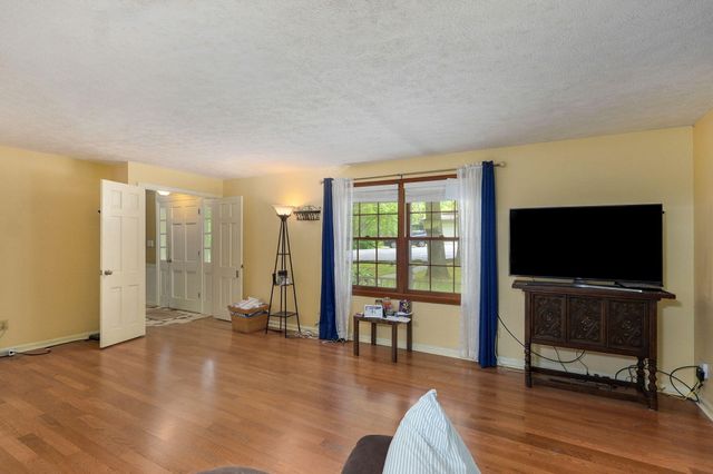 4855 East Cimarron Lane, Springfield, MO 65803