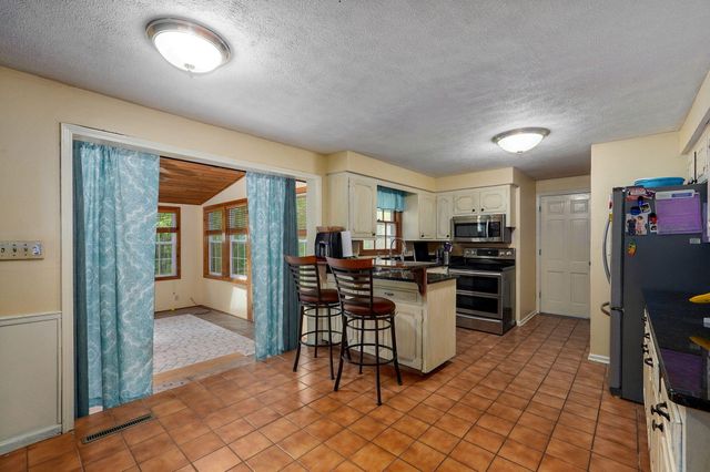 4855 East Cimarron Lane, Springfield, MO 65803