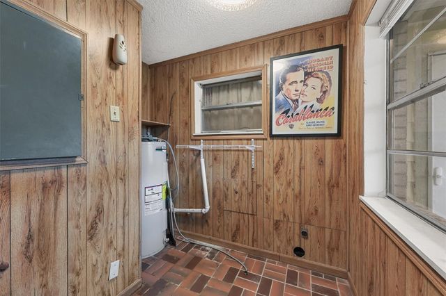 850 County Road 2145, Cleveland, TX 77327