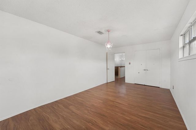 850 County Road 2145, Cleveland, TX 77327