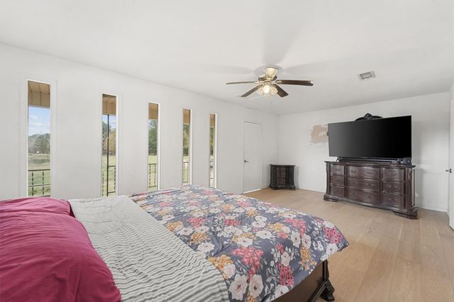 850 County Road 2145, Cleveland, TX 77327