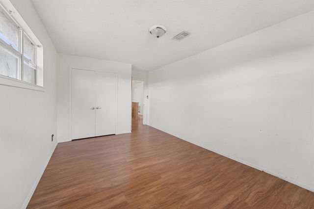 850 County Road 2145, Cleveland, TX 77327