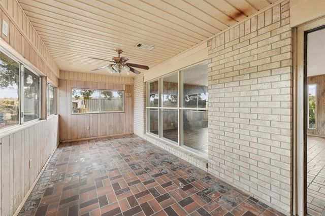 850 County Road 2145, Cleveland, TX 77327