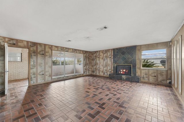 850 County Road 2145, Cleveland, TX 77327