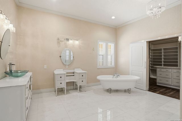 202 HELENA ST, San Antonio, TX 78204