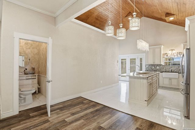 202 HELENA ST, San Antonio, TX 78204