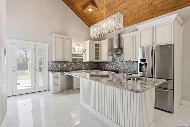 202 HELENA ST, San Antonio, TX 78204