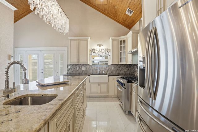 202 HELENA ST, San Antonio, TX 78204