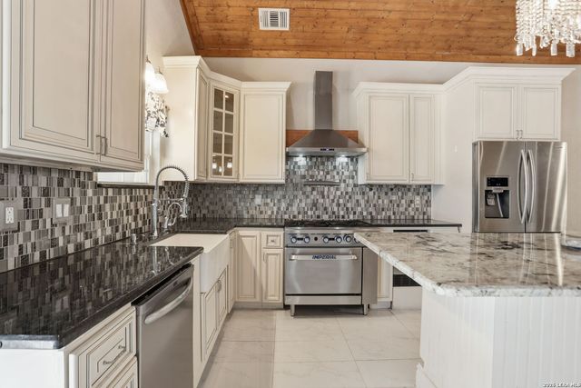 202 HELENA ST, San Antonio, TX 78204