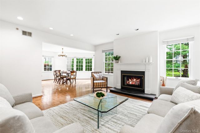 44 Alex Drive, White Plains, NY 10605