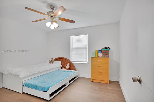 11940 SW 212th St, Miami, FL 33177