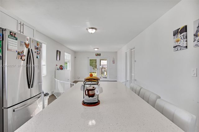 11940 SW 212th St, Miami, FL 33177
