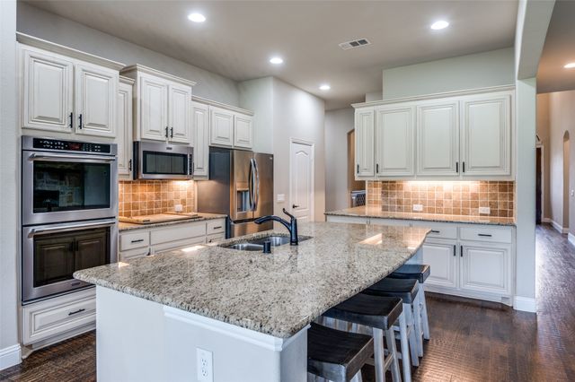 120 Crystal Creek Lane, Mckinney, TX 75071
