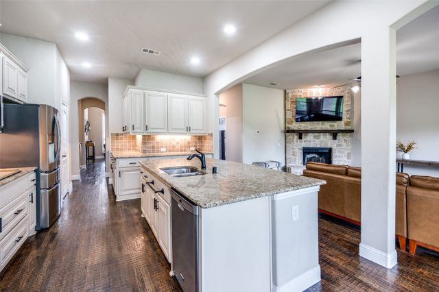 120 Crystal Creek Lane, Mckinney, TX 75071