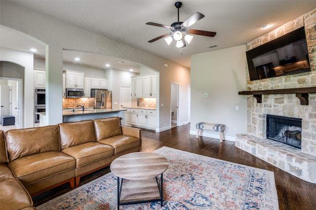 120 Crystal Creek Lane, Mckinney, TX 75071