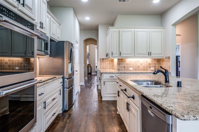 120 Crystal Creek Lane, Mckinney, TX 75071