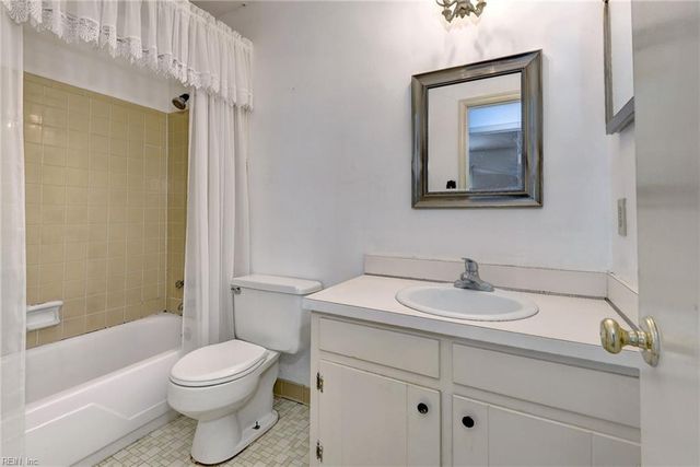 682 Village Green PW, Newport News, VA 23602