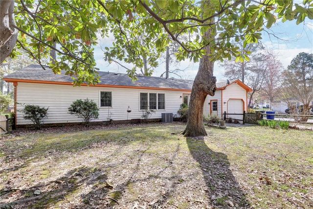 682 Village Green PW, Newport News, VA 23602