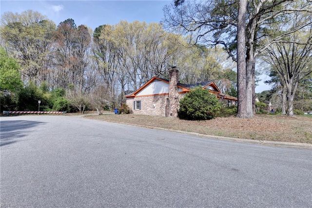 682 Village Green PW, Newport News, VA 23602